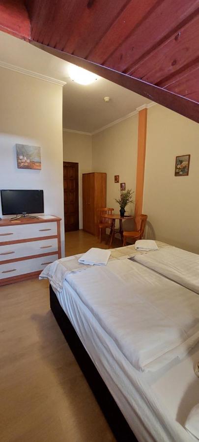 Forras Fogado Bed & Breakfast Bukkszek Exterior photo